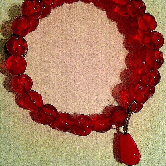 “Ruby Red" July birthstone memory wire bracelet - Picture 4 of 4